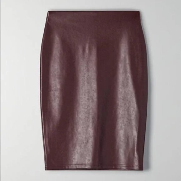 Aritzia Ten by Babaton Glow Skirt Vegan Leather Dark Burgundy Size XS - Picture 1 of 7